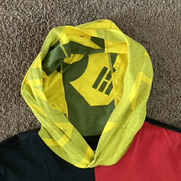 NIKE Hooded T Shirt The Nike Tee Size M Black Blue Yellow Red White Green - Picture 12 of 12